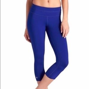 3/$25🔸Athleta Sonar Capri Pants